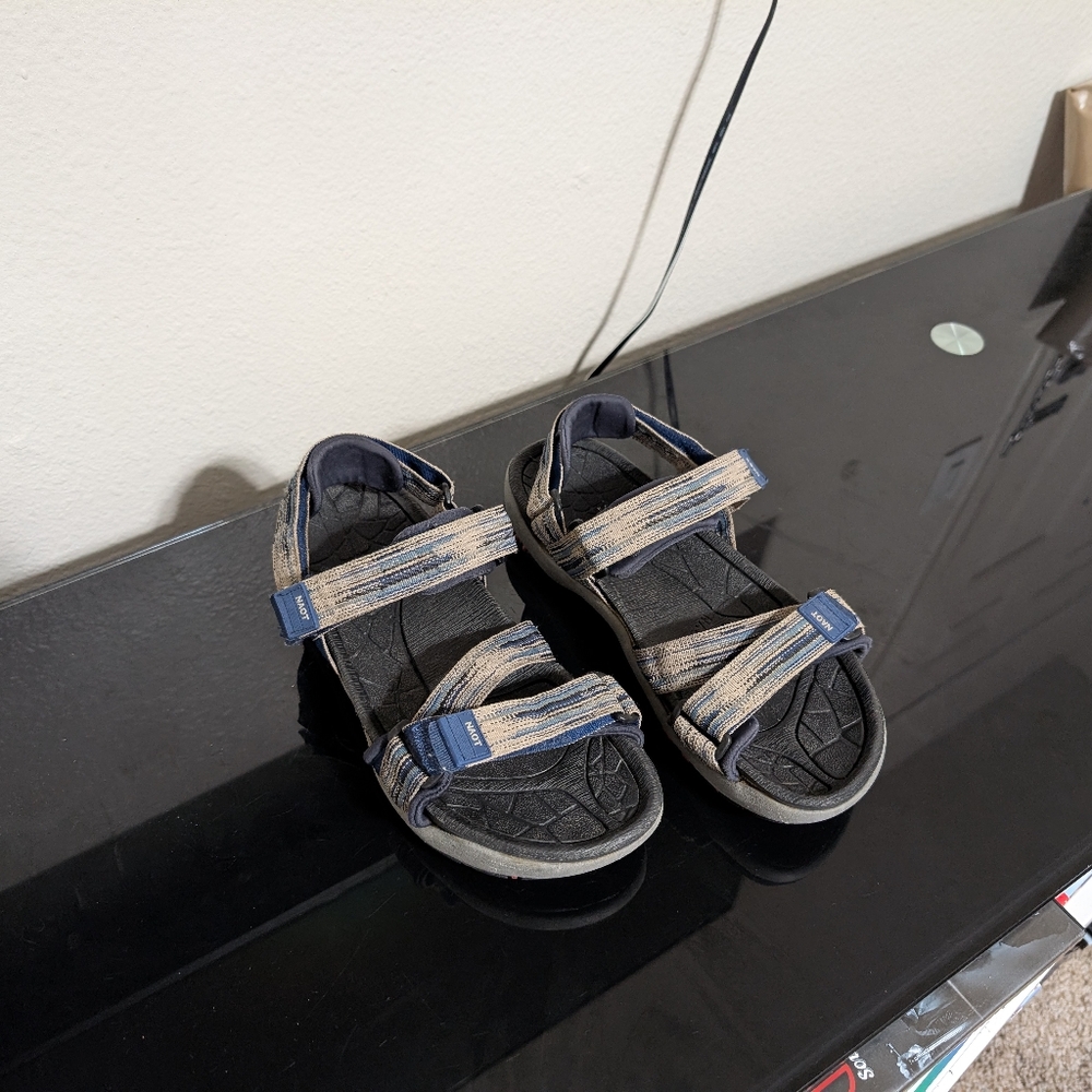 Naot Hiking Sandals Trekking Mens 10 Ladies 12